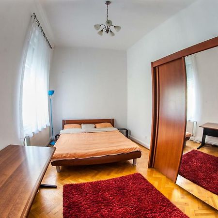 Inner City Apartment Debrecen Eksteriør billede