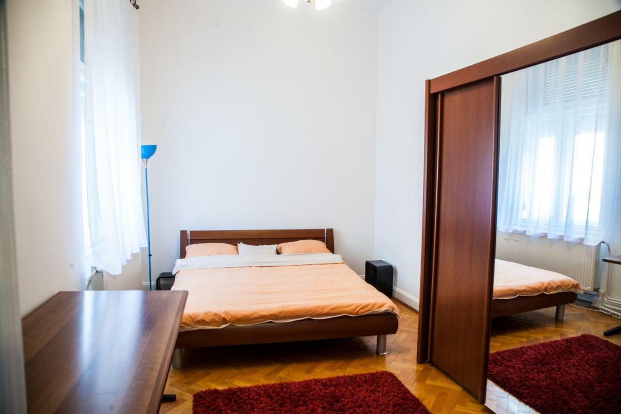 Inner City Apartment Debrecen Eksteriør billede