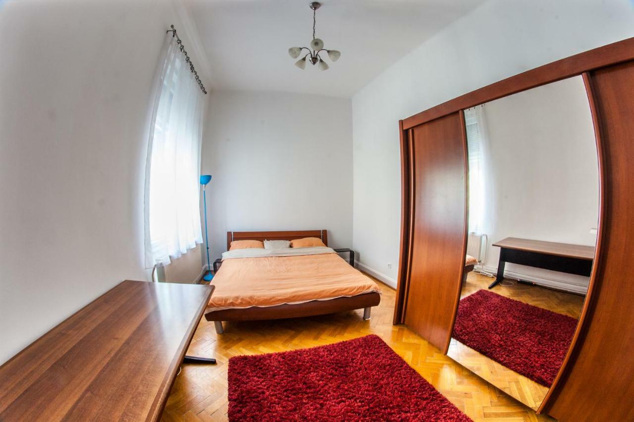 Inner City Apartment Debrecen Eksteriør billede