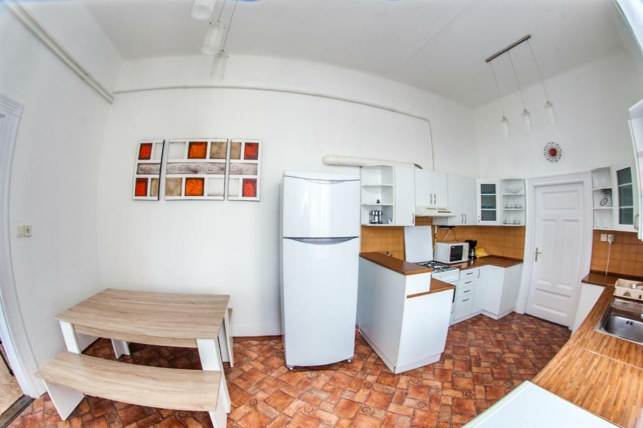 Inner City Apartment Debrecen Eksteriør billede