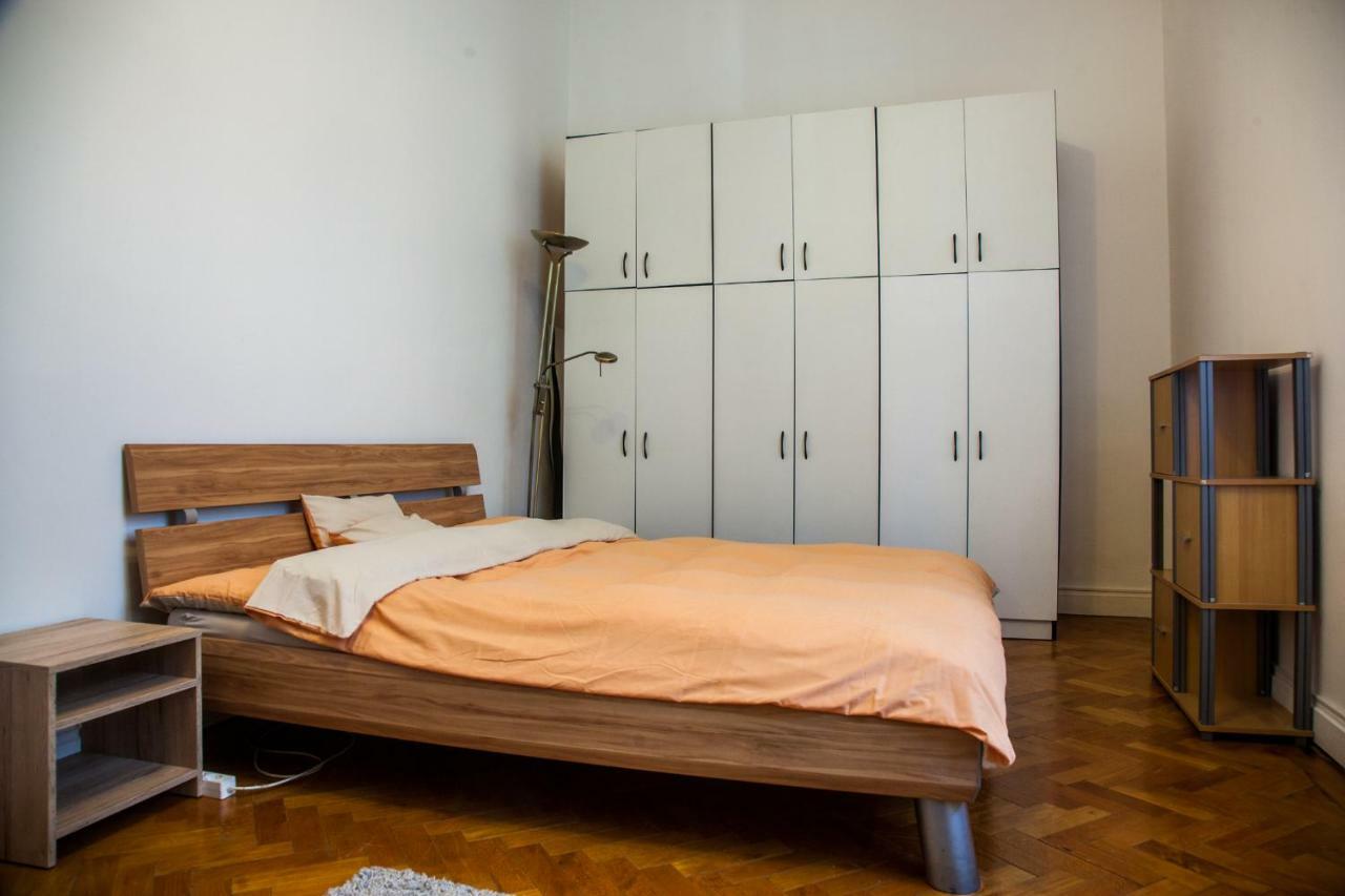 Inner City Apartment Debrecen Eksteriør billede